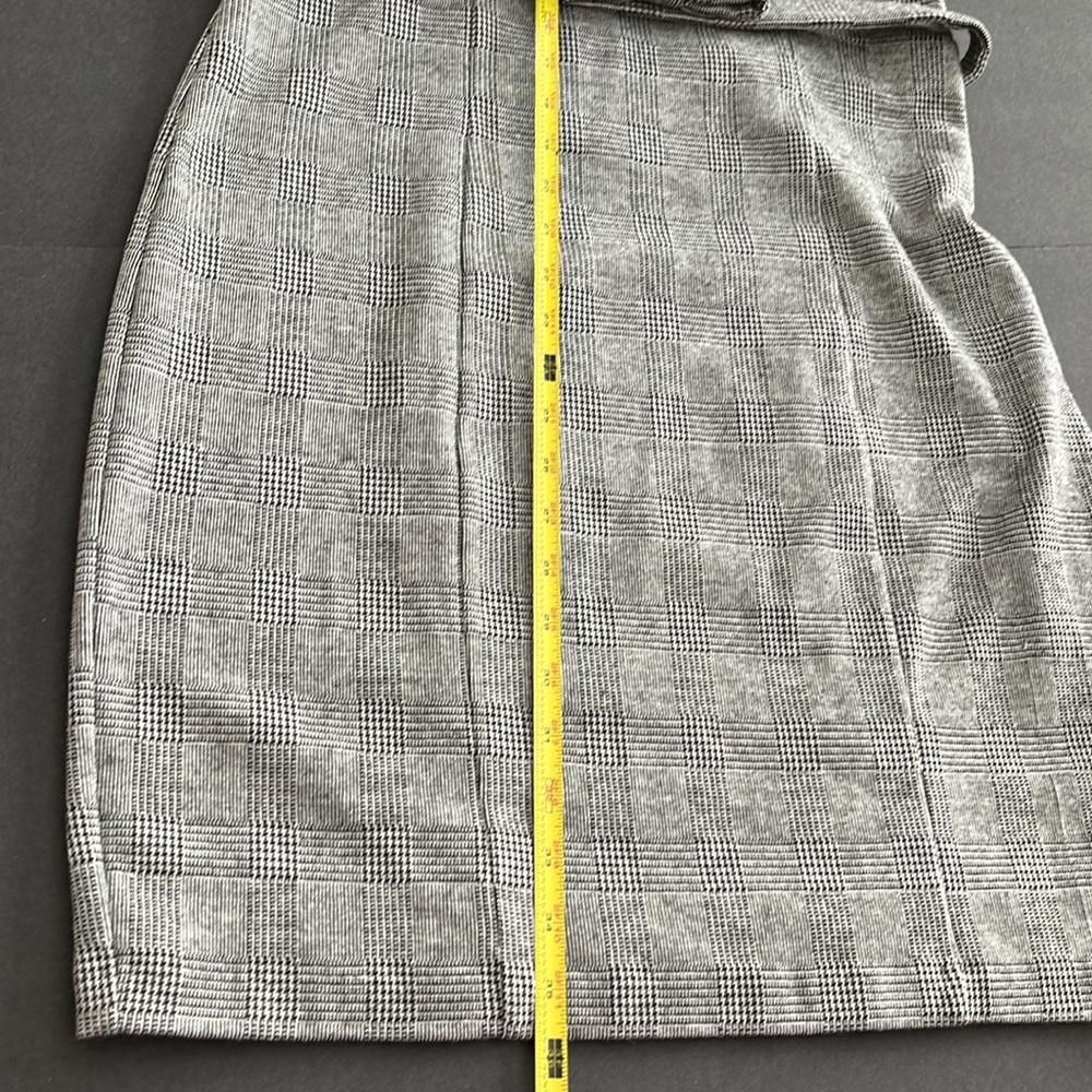 EXPRESS DRESS! - Picture 9 of 11